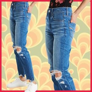 Hi-Waisted Tomgirl Jeans